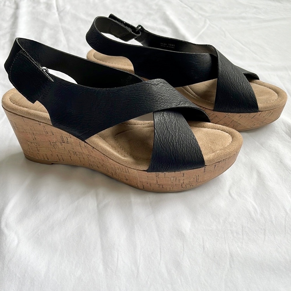Chinese Laundry Black Leather Cork Platform Wedge Sandals